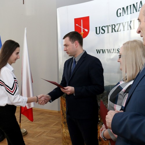 Wręczenie nagród i stypendiów uzdolnionej młodzieży